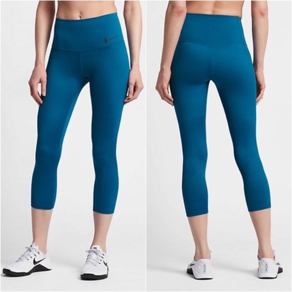 New Nike Zonal Strength Capri Tights - Picture 4 of 10
